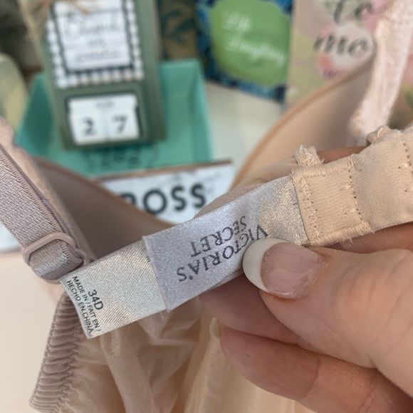 Victoria’s Secret Beige/Cream Slip Dress size 34D - Picture 8 of 16